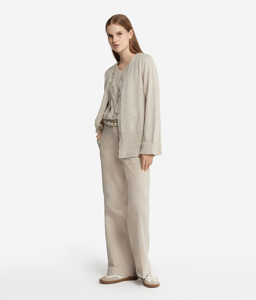 cardigan con scollo a v in cashmere ultra morbido