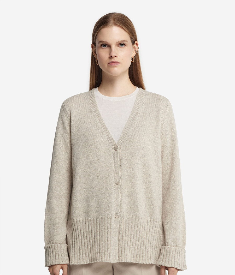 cardigan con scollo a v in cashmere ultra morbido