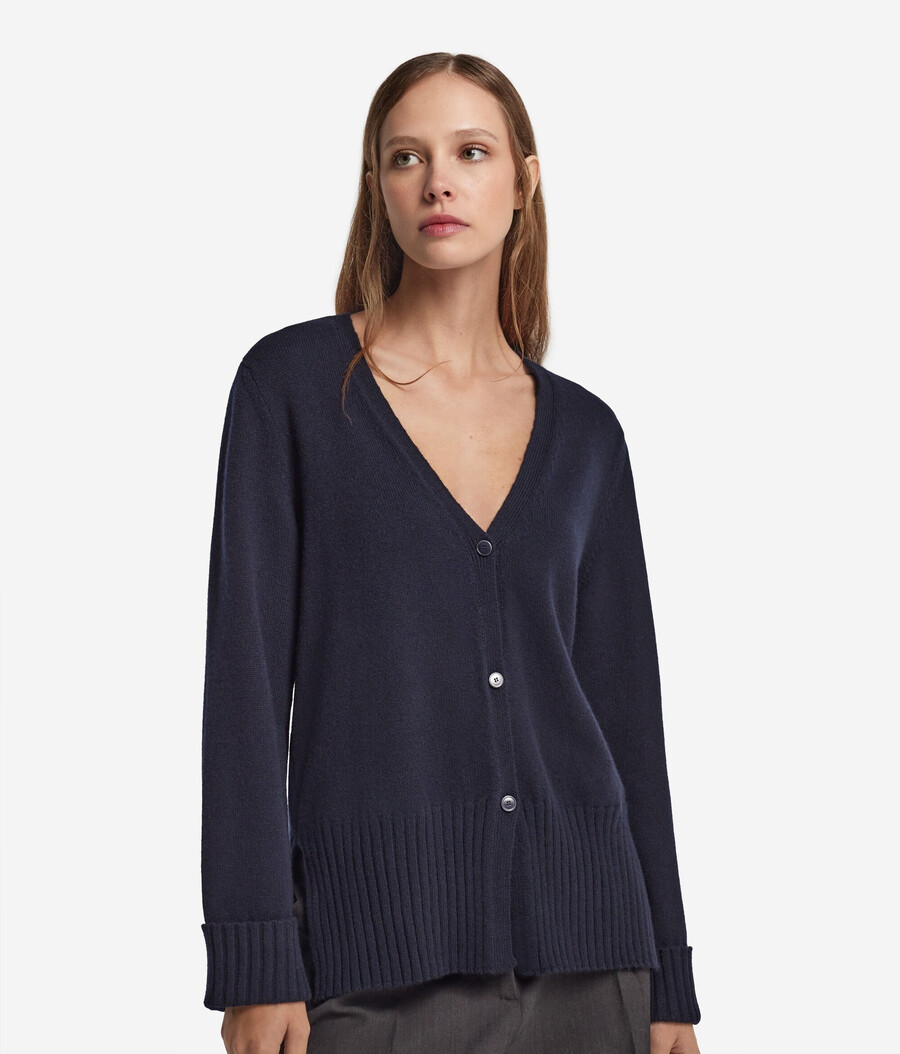 cardigan con scollo a v in cashmere ultra morbido
