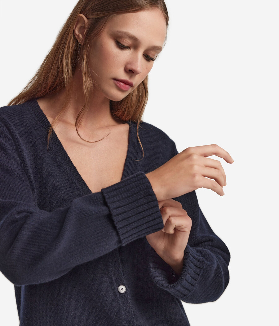 cardigan con scollo a v in cashmere ultra morbido