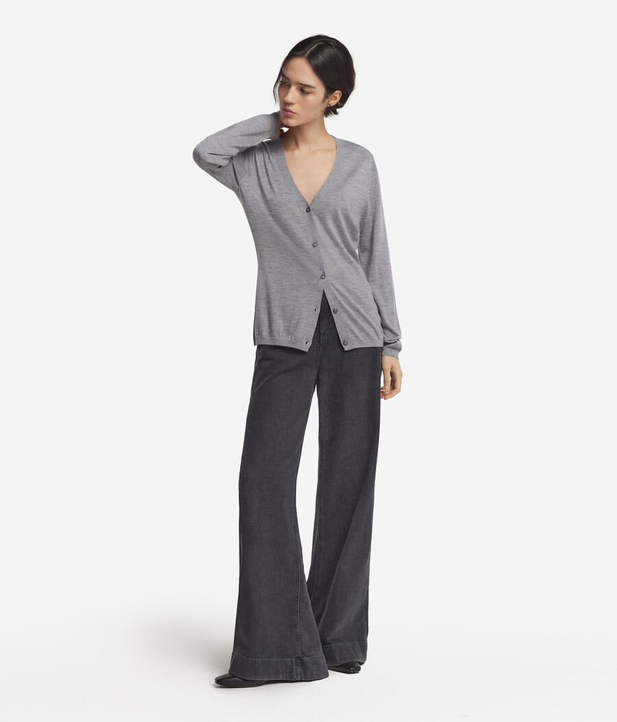 cardigan con scollo a v in cashmere ultrafine
