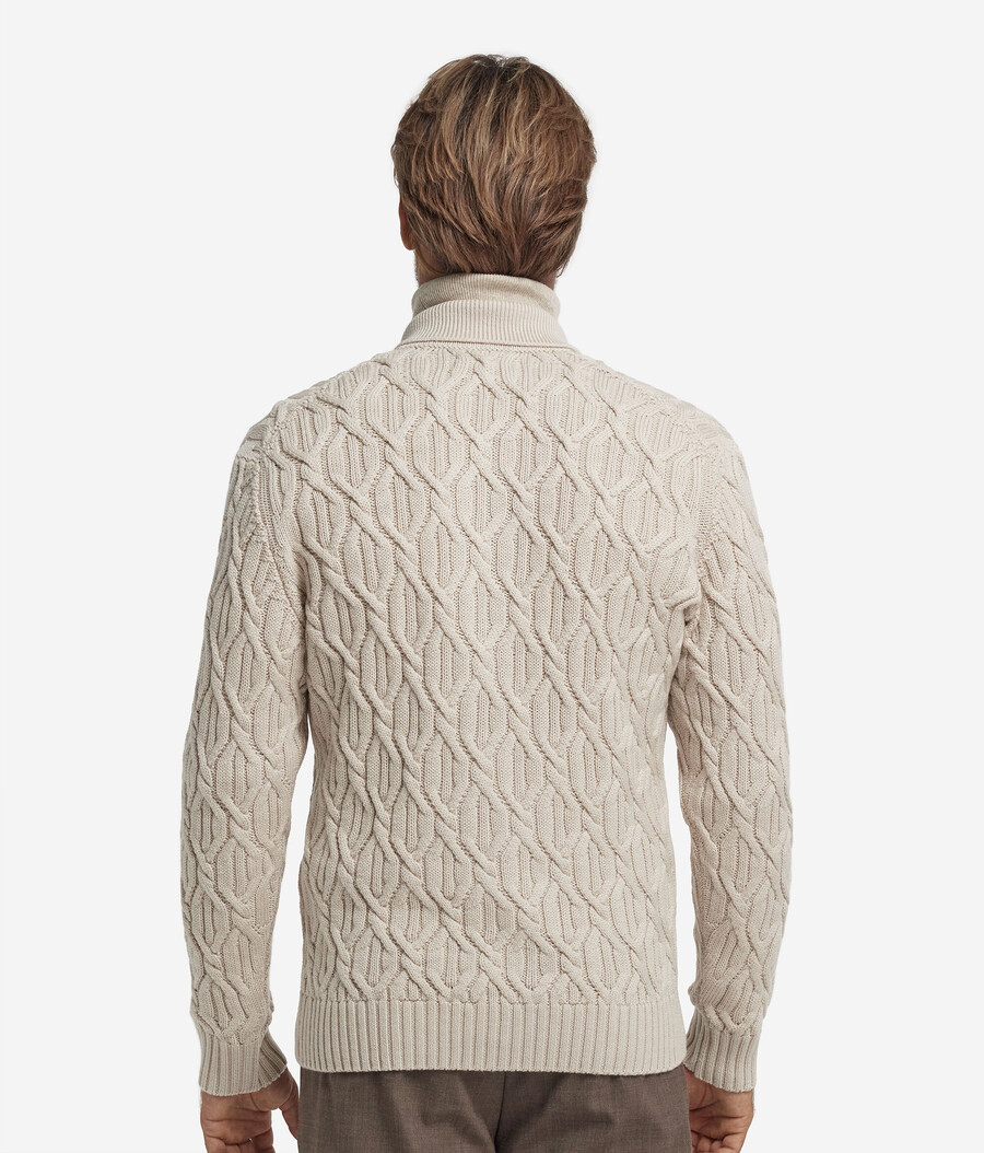 cardigan in lana a trecce
