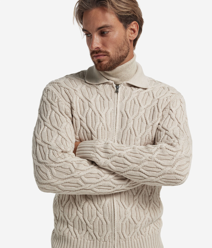 cardigan in lana a trecce