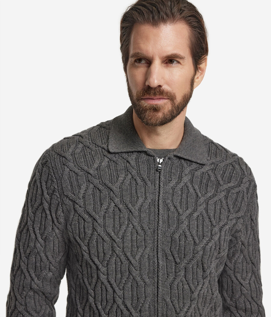 cardigan in lana a trecce