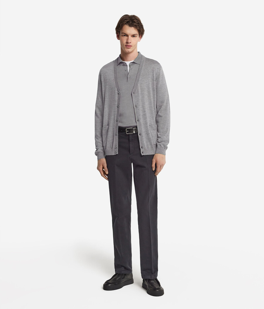 cardigan in cashmere con bottoni
