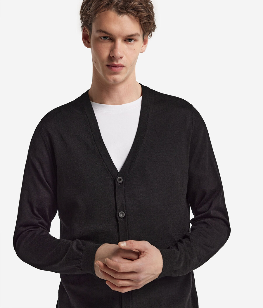 cardigan in cashmere con bottoni