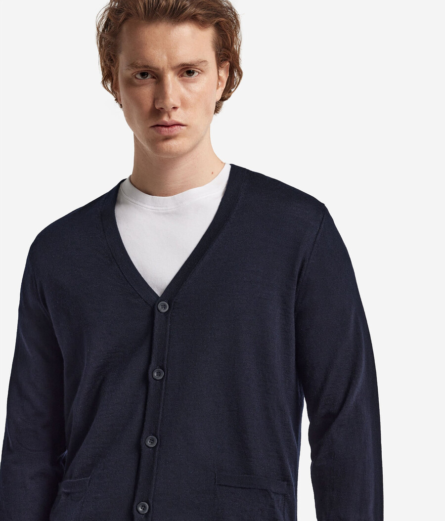 cardigan in cashmere con bottoni