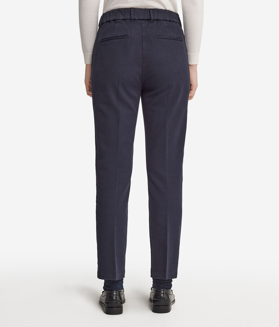 pantaloni a sigaretta