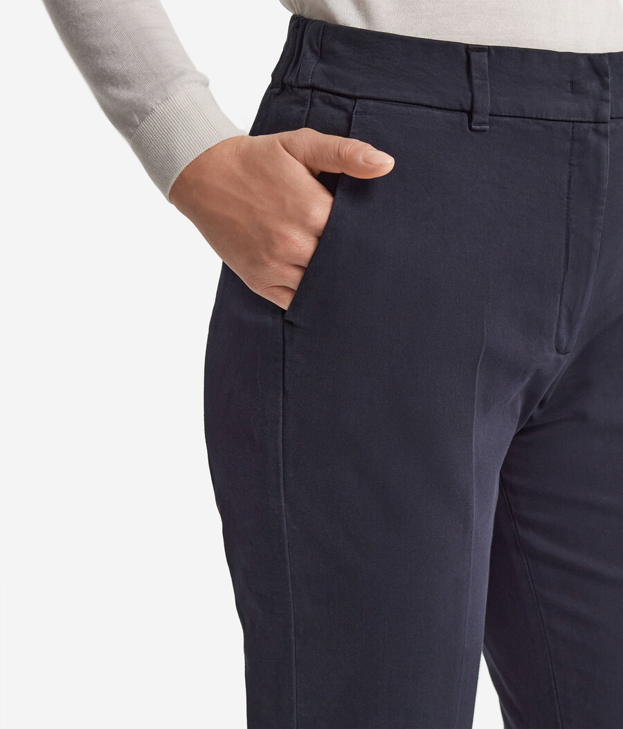 pantaloni a sigaretta