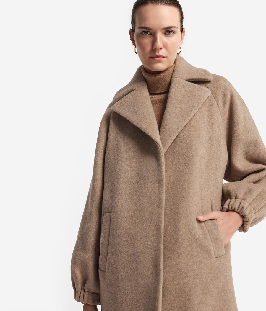 cappotto in cashmere con maniche arricciate