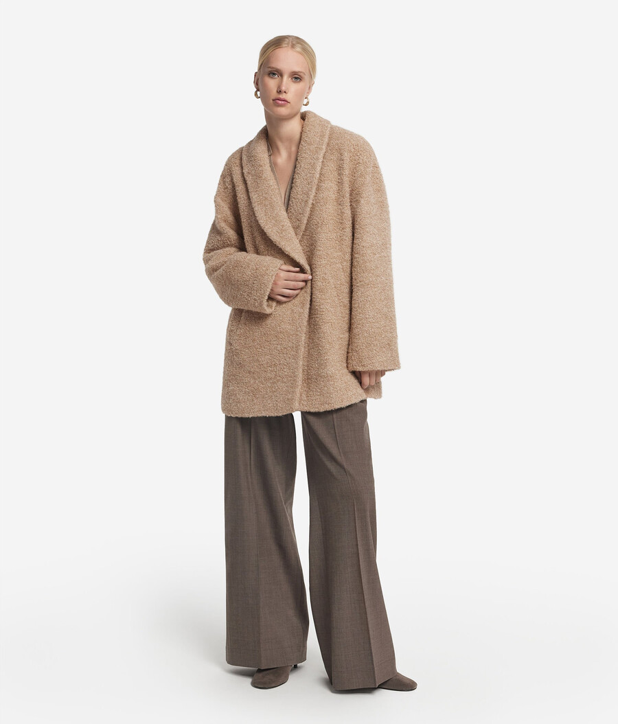 cappotto in lana bouclé di alpaca