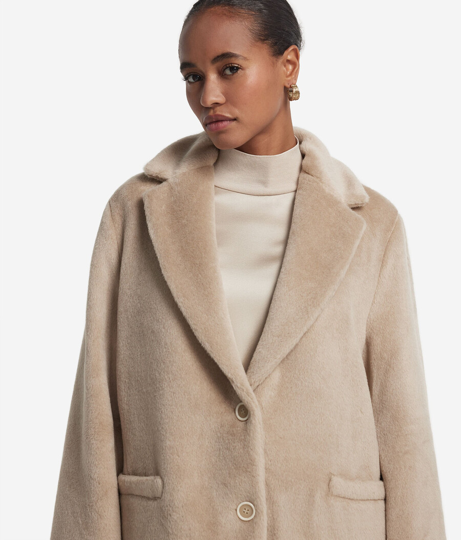 cappotto in lana di alpaca effetto teddy