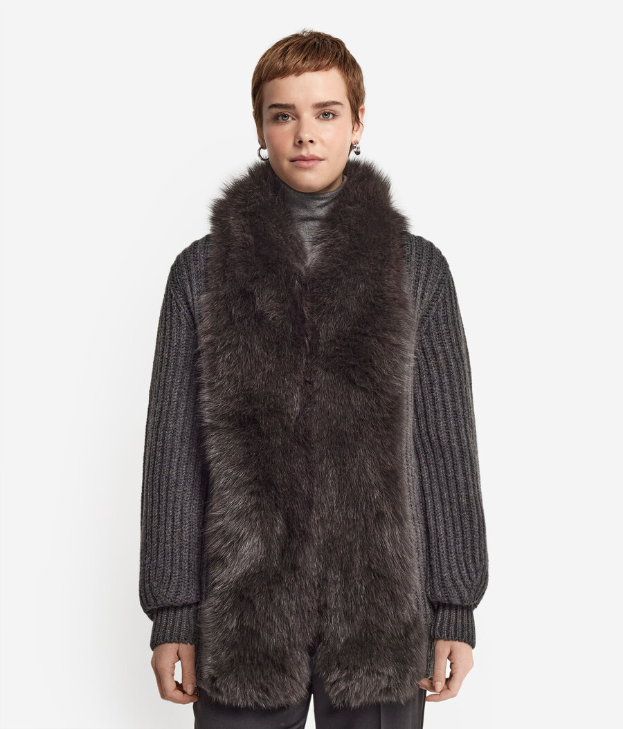 cappotto a coste realizzato in cashmere e pelliccia