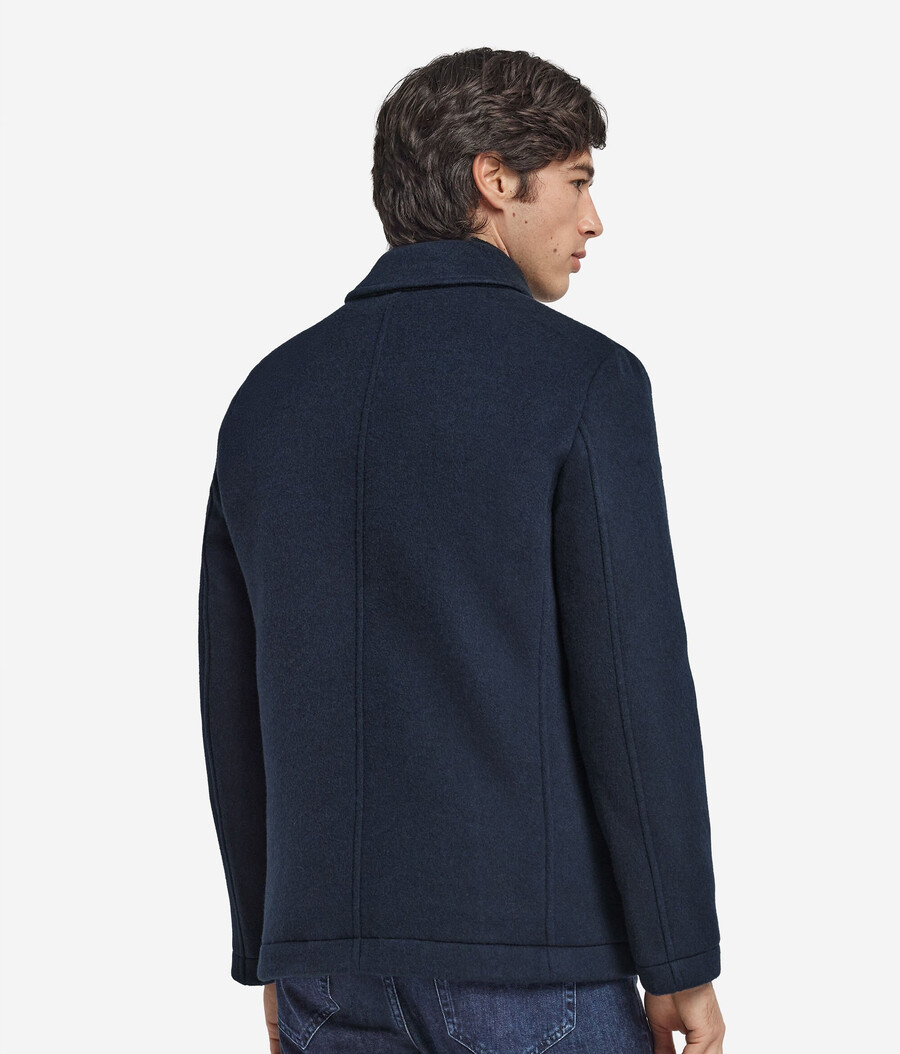 cashmere cabanworker