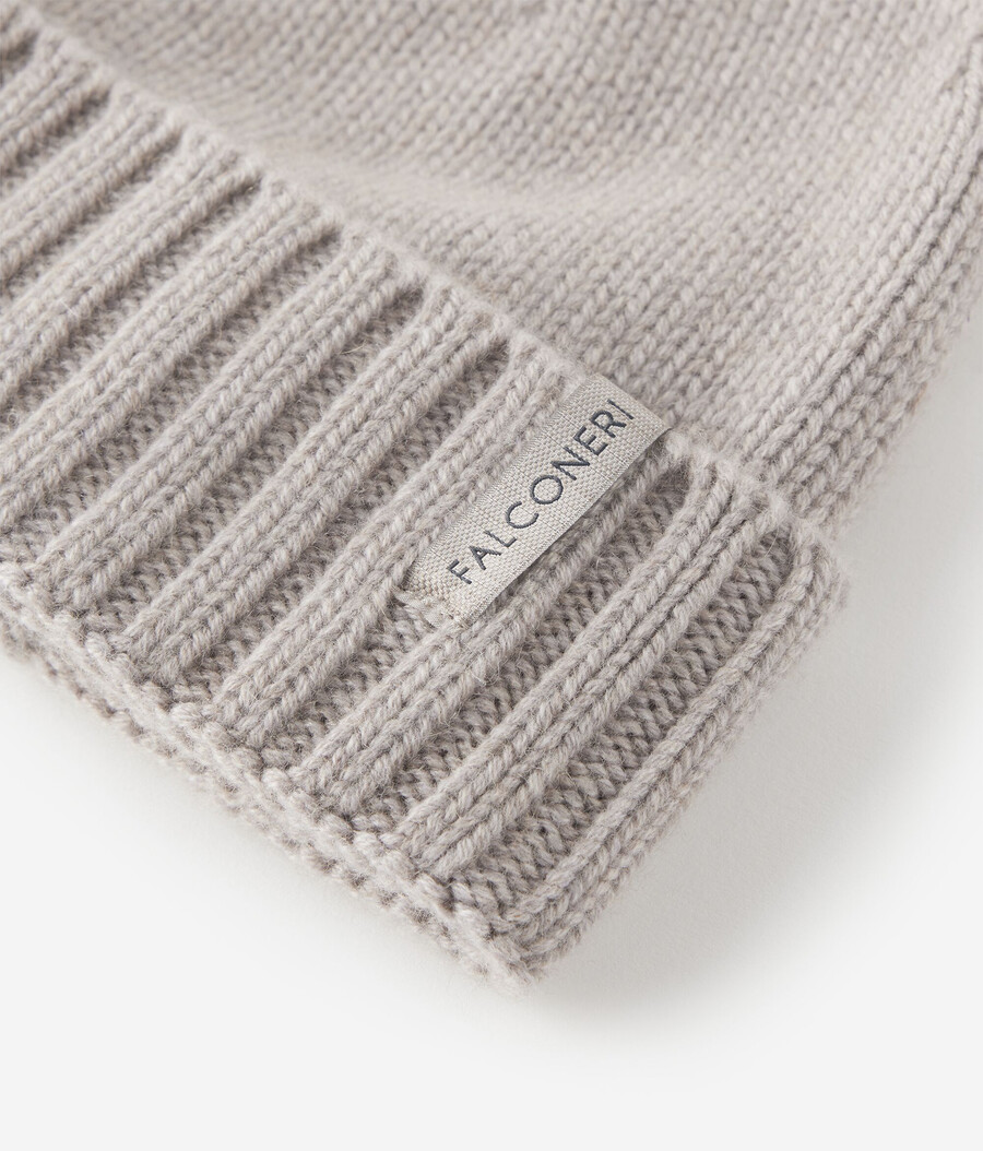 cappello in cashmere ultra morbido