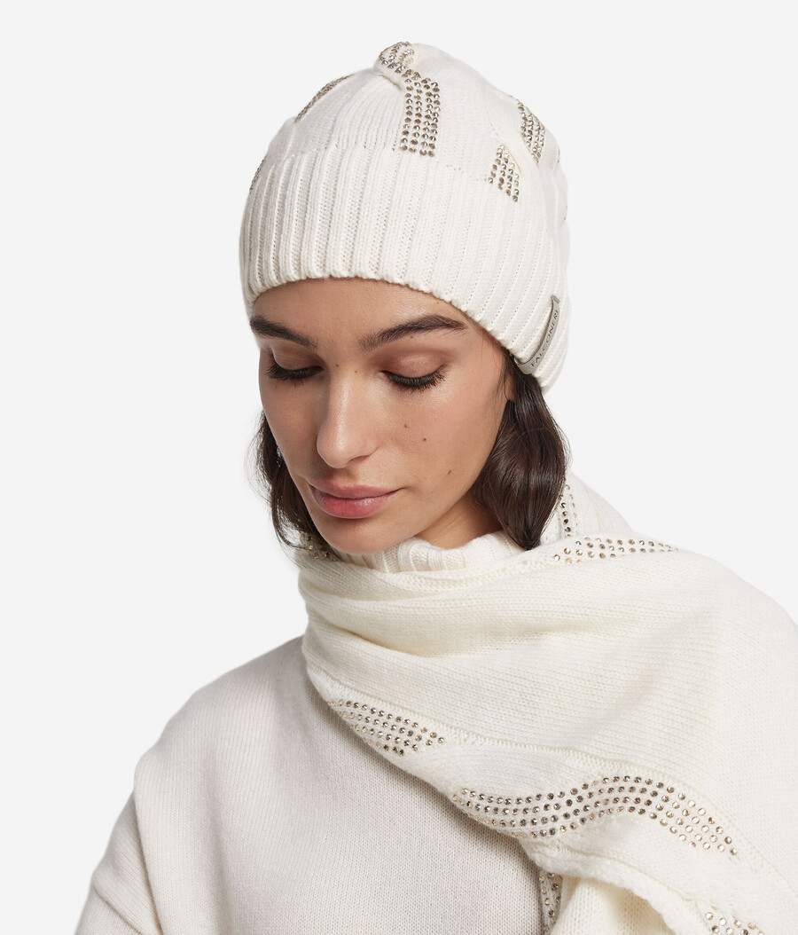 cappello in cashmere ultra morbido con maglia a trecce e strass