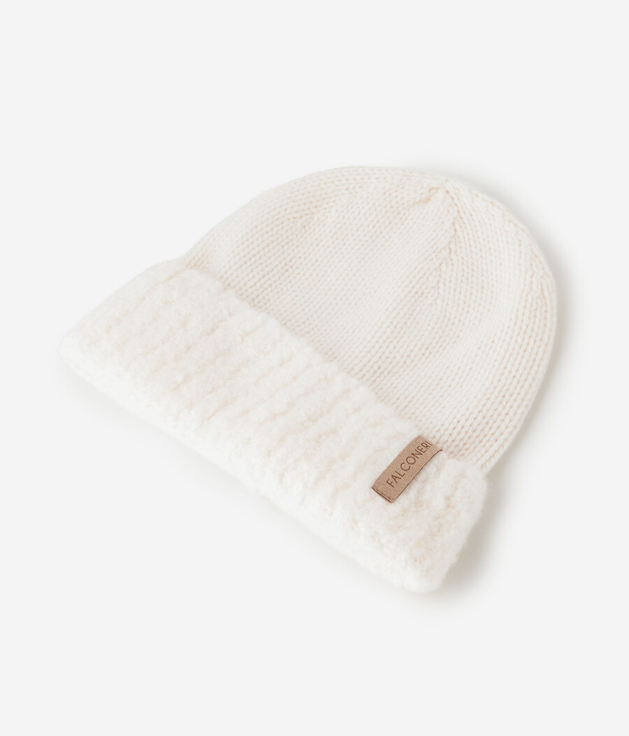 cappello in cashmere ultrasoft e bouclé
