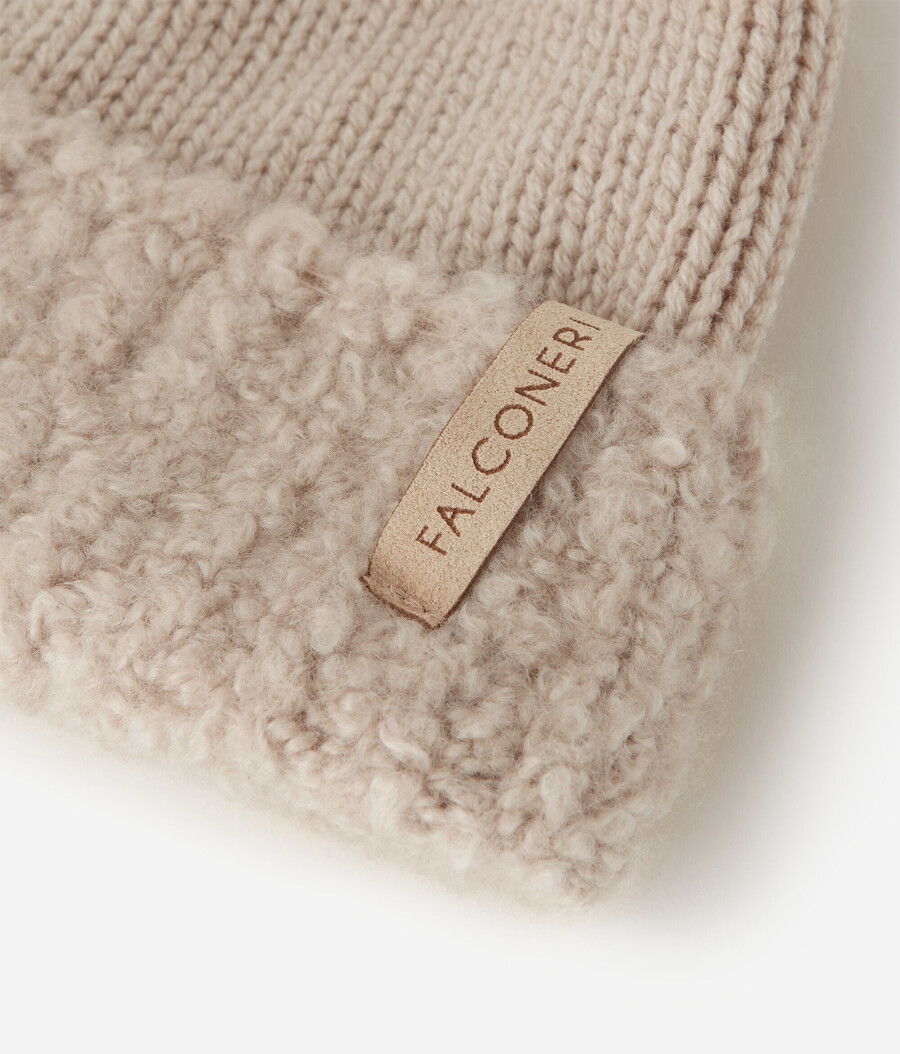 cappello in cashmere ultrasoft e bouclé
