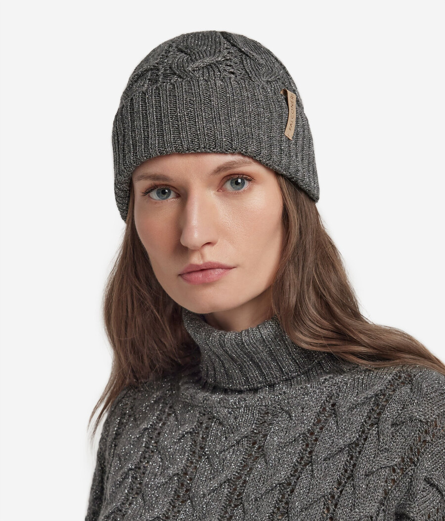 cappello lavorato a maglia in lana lamé