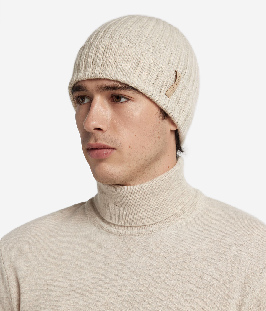 berretto con visiera in cashmere ultra morbido a coste
