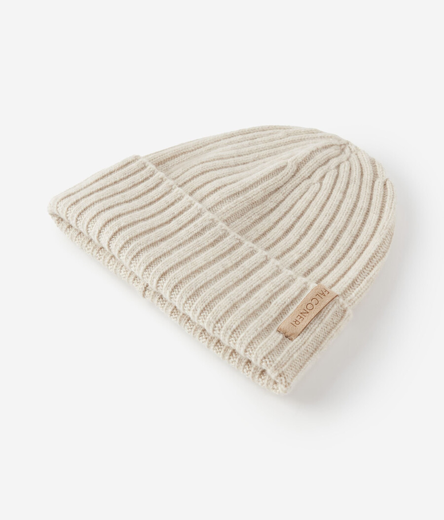 berretto con visiera in cashmere ultra morbido a coste