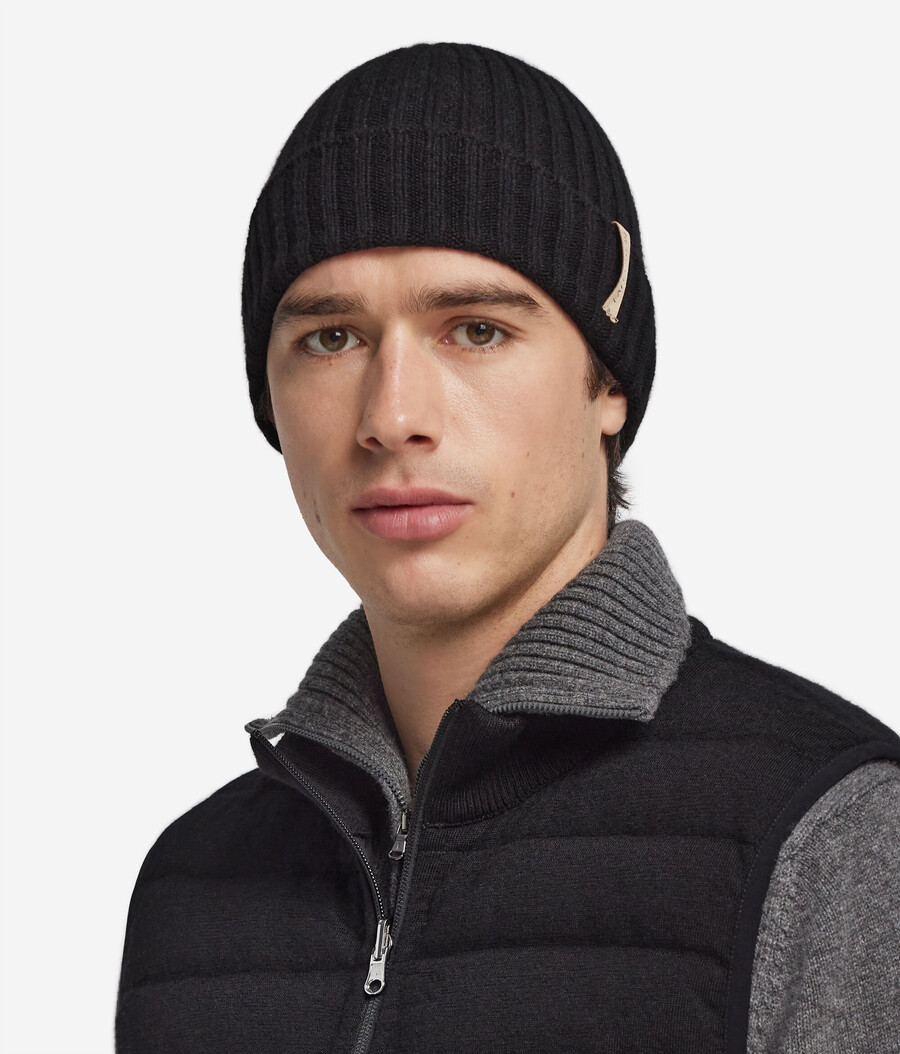 berretto con visiera in cashmere ultra morbido a coste