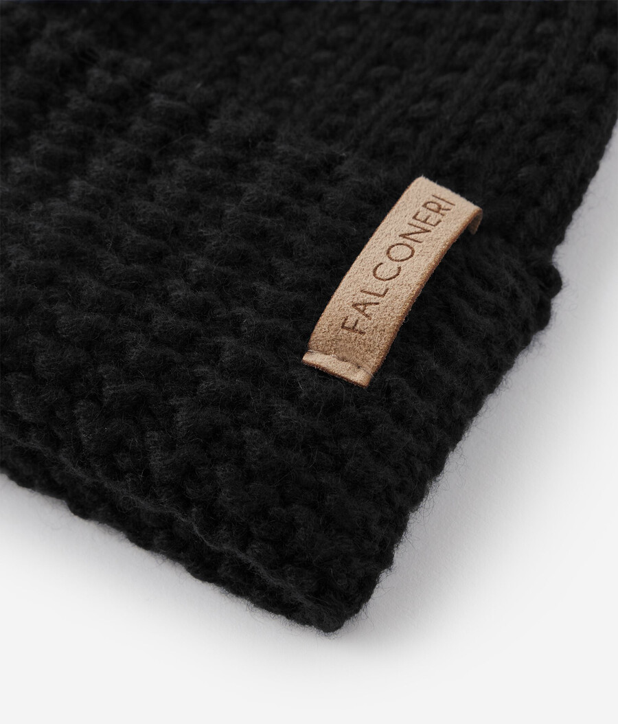 cappello in cashmere a coste