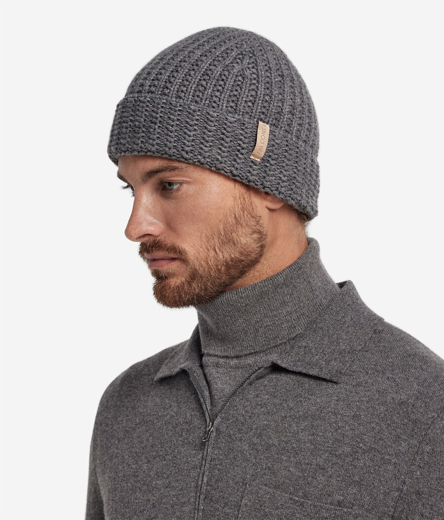 cappello in cashmere a coste