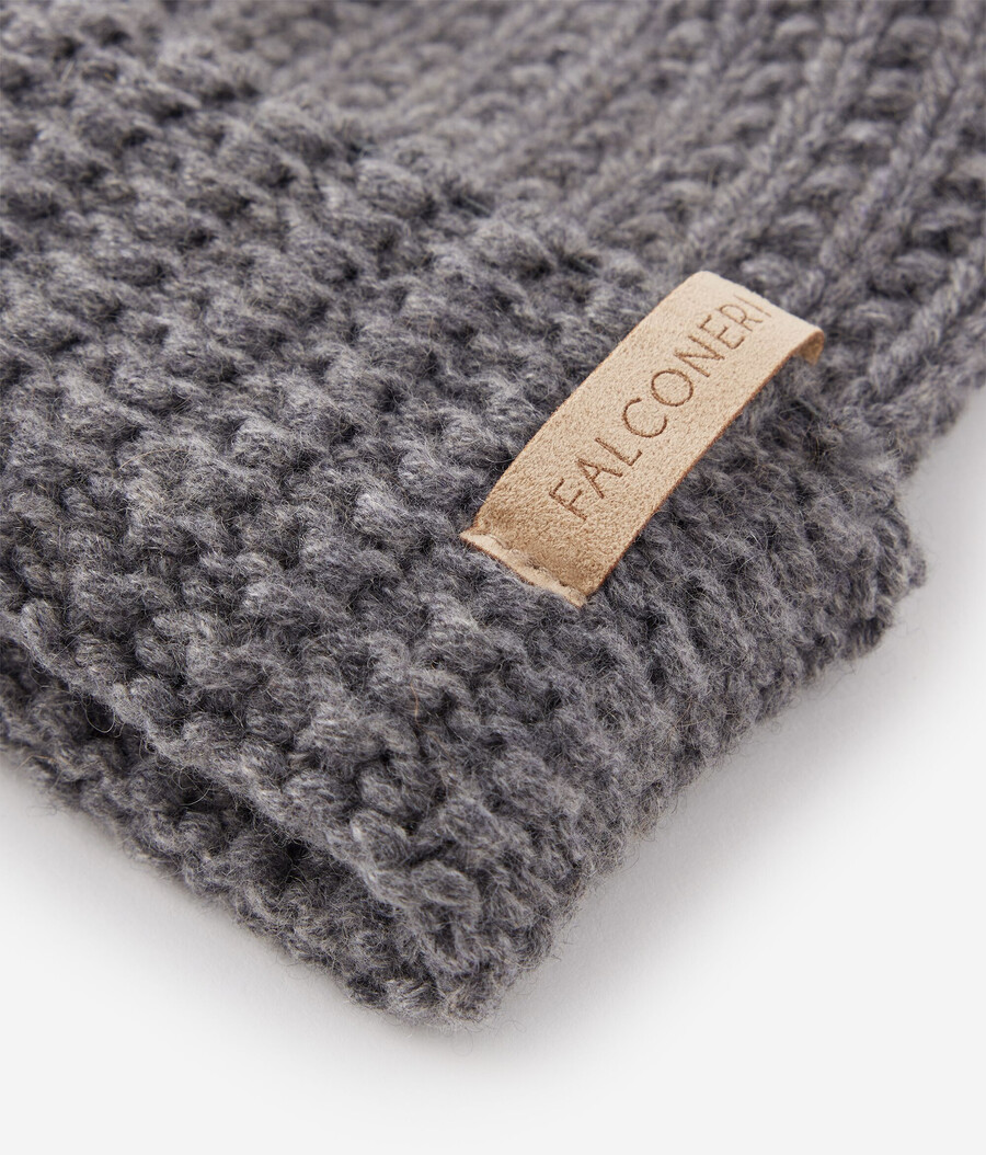 cappello in cashmere a coste