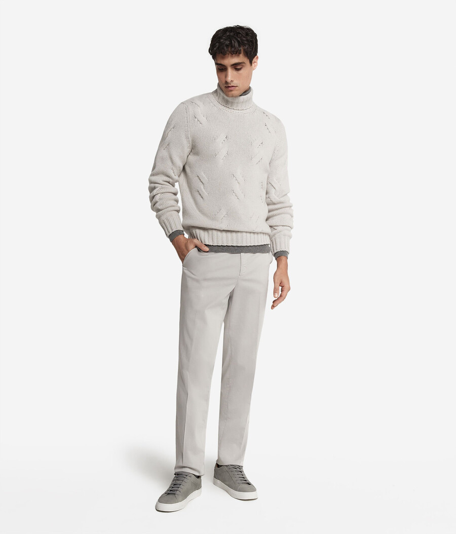 maglione dolcevita in cashmere con motivo a trecce