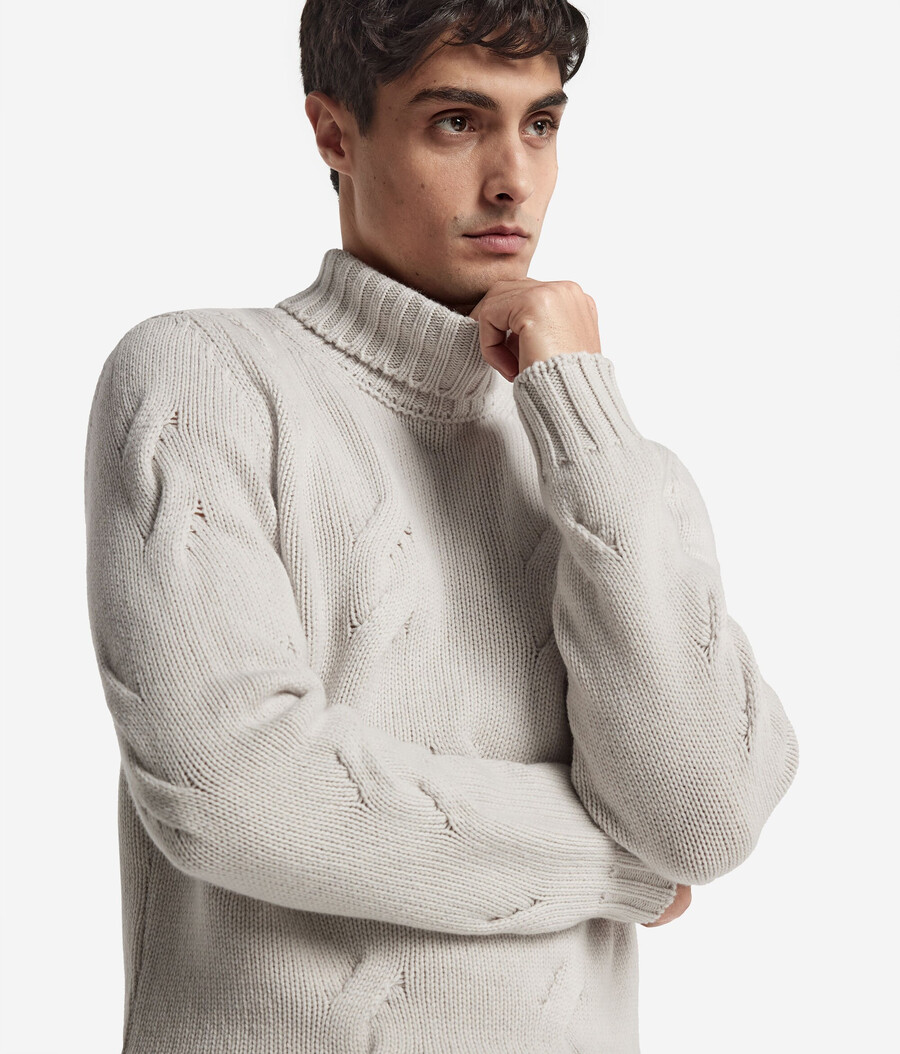 maglione dolcevita in cashmere con motivo a trecce