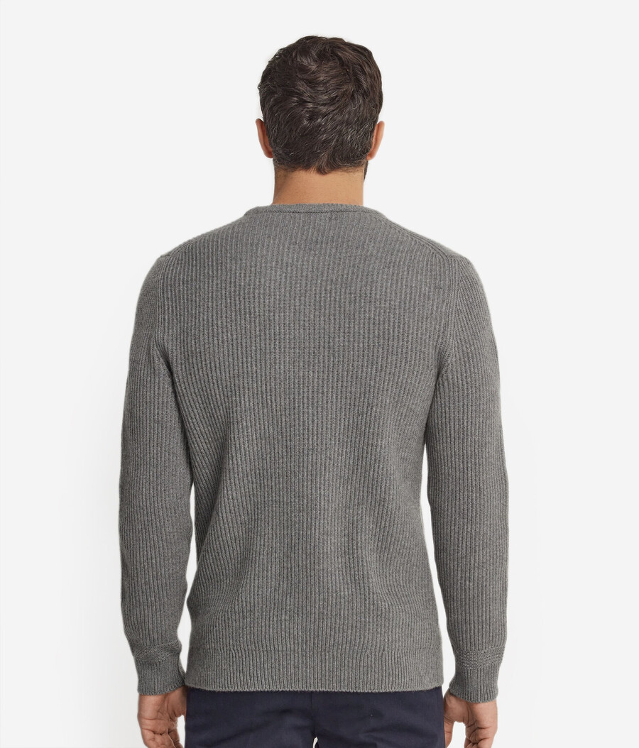 maglione girocollo in cashmere ultra morbido con lavorazione a coste da pescatore