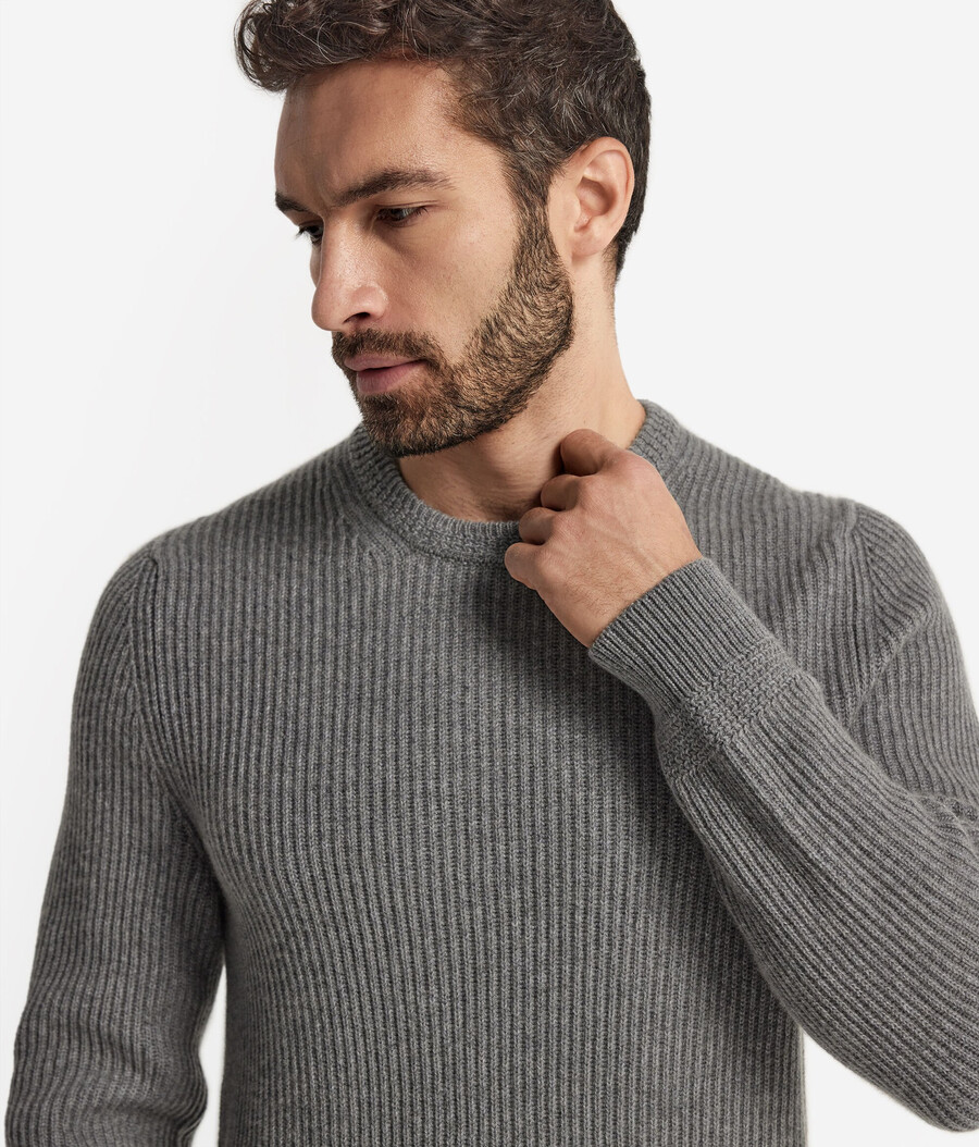 maglione girocollo in cashmere ultra morbido con lavorazione a coste da pescatore