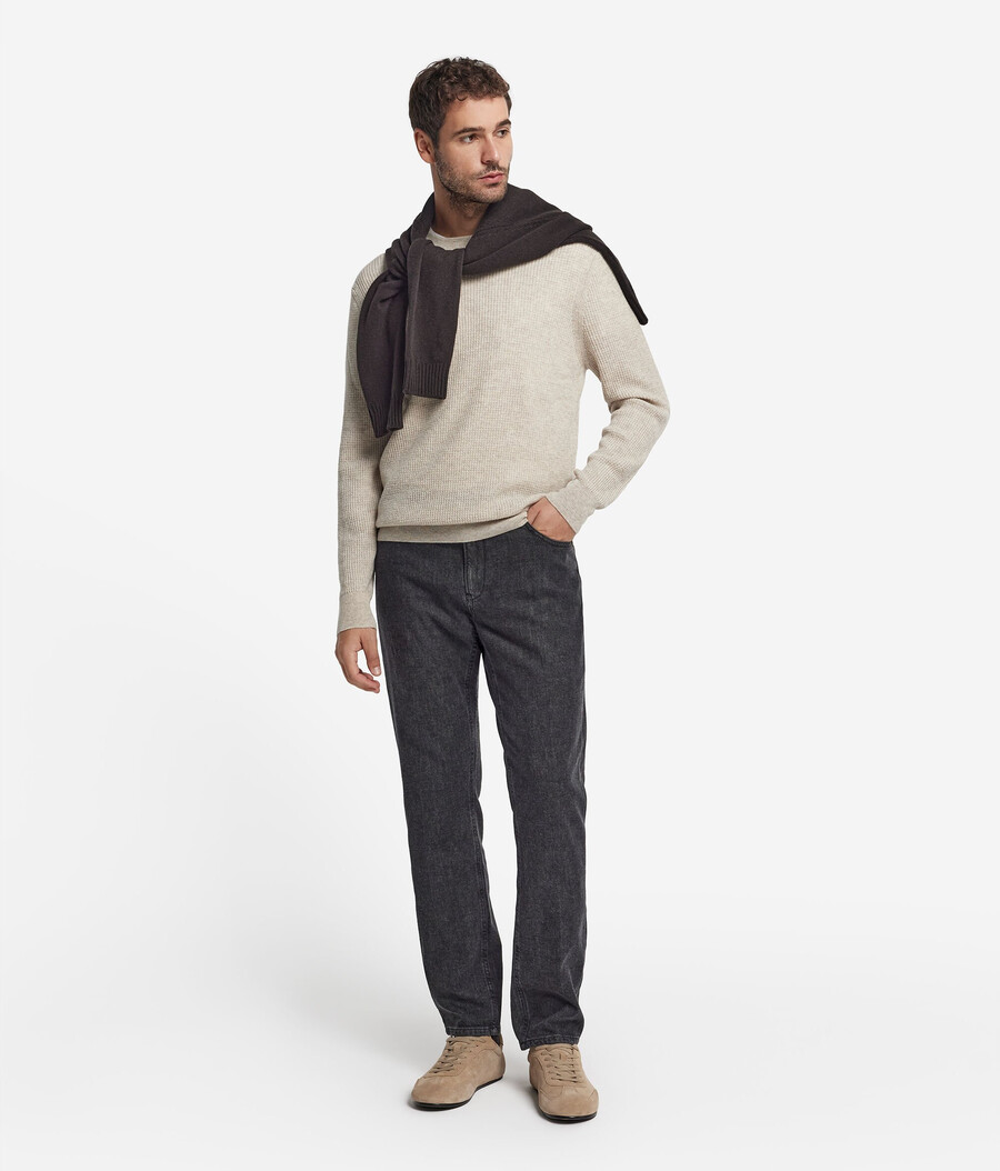 maglione girocollo in cashmere ultra morbido con lavorazione a nido dape