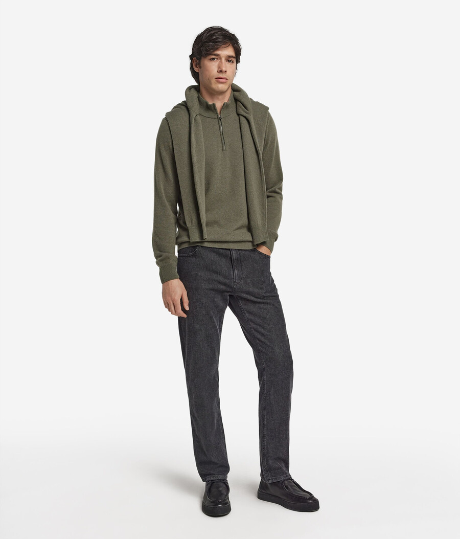 maglione con collo a imbuto e mezza zip in cashmere ultra morbido