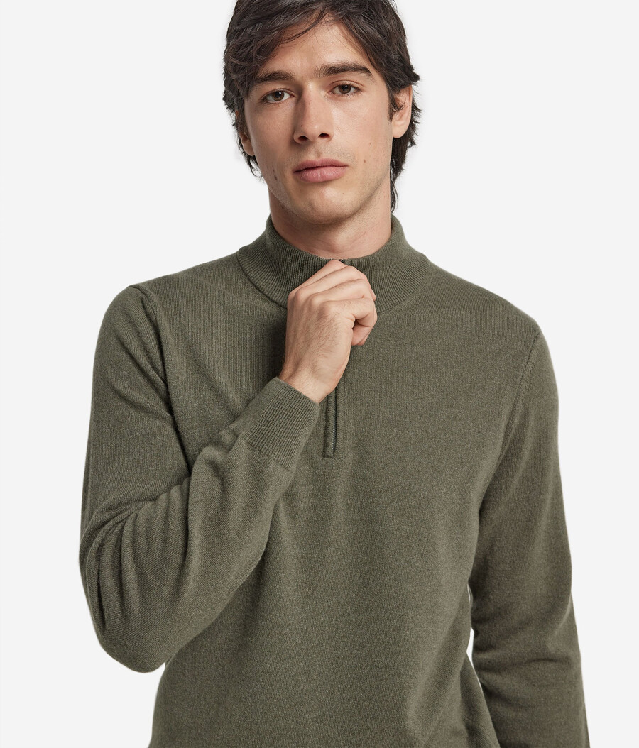 maglione con collo a imbuto e mezza zip in cashmere ultra morbido