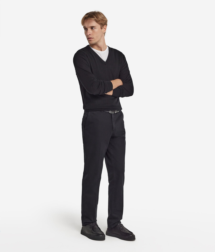 maglione con scollo a v in cashmere ultrafine