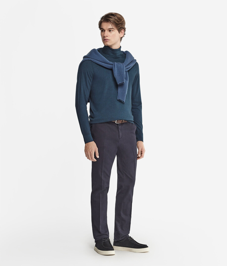 maglione a collo alto in cashmere ultrafine