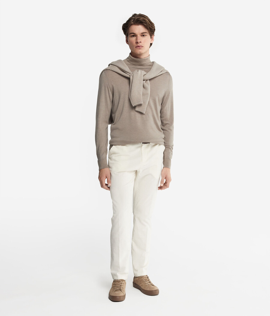 maglione a collo alto in cashmere ultrafine