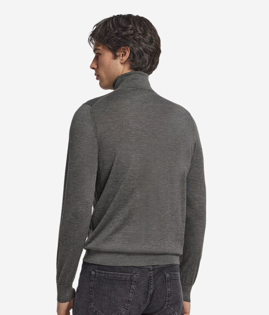 maglione a collo alto in cashmere ultrafine