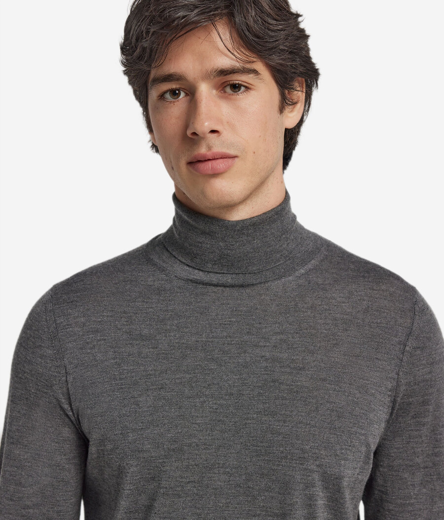 maglione a collo alto in cashmere ultrafine