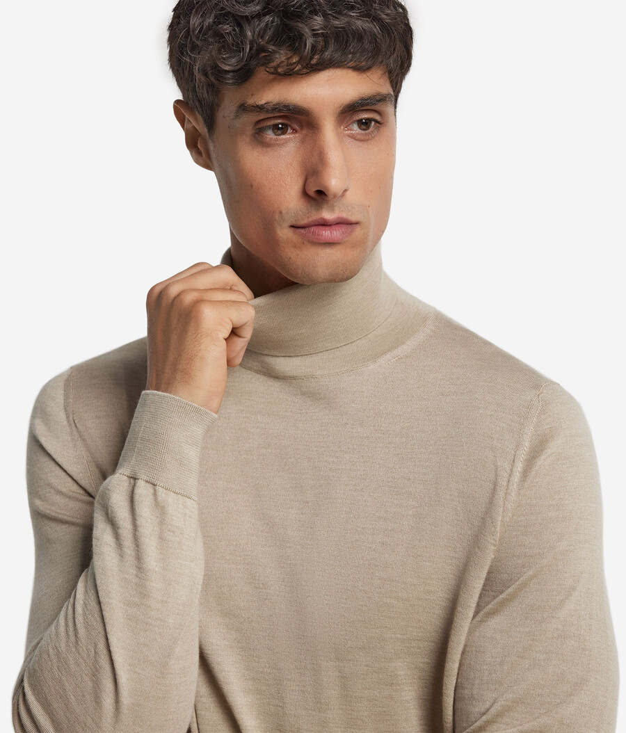 maglione a collo alto in cashmere ultrafine