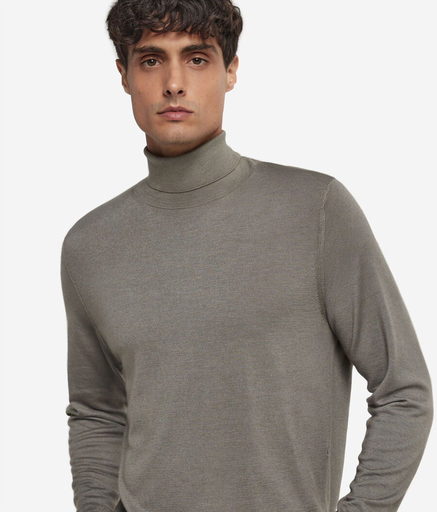 maglione a collo alto in cashmere ultrafine