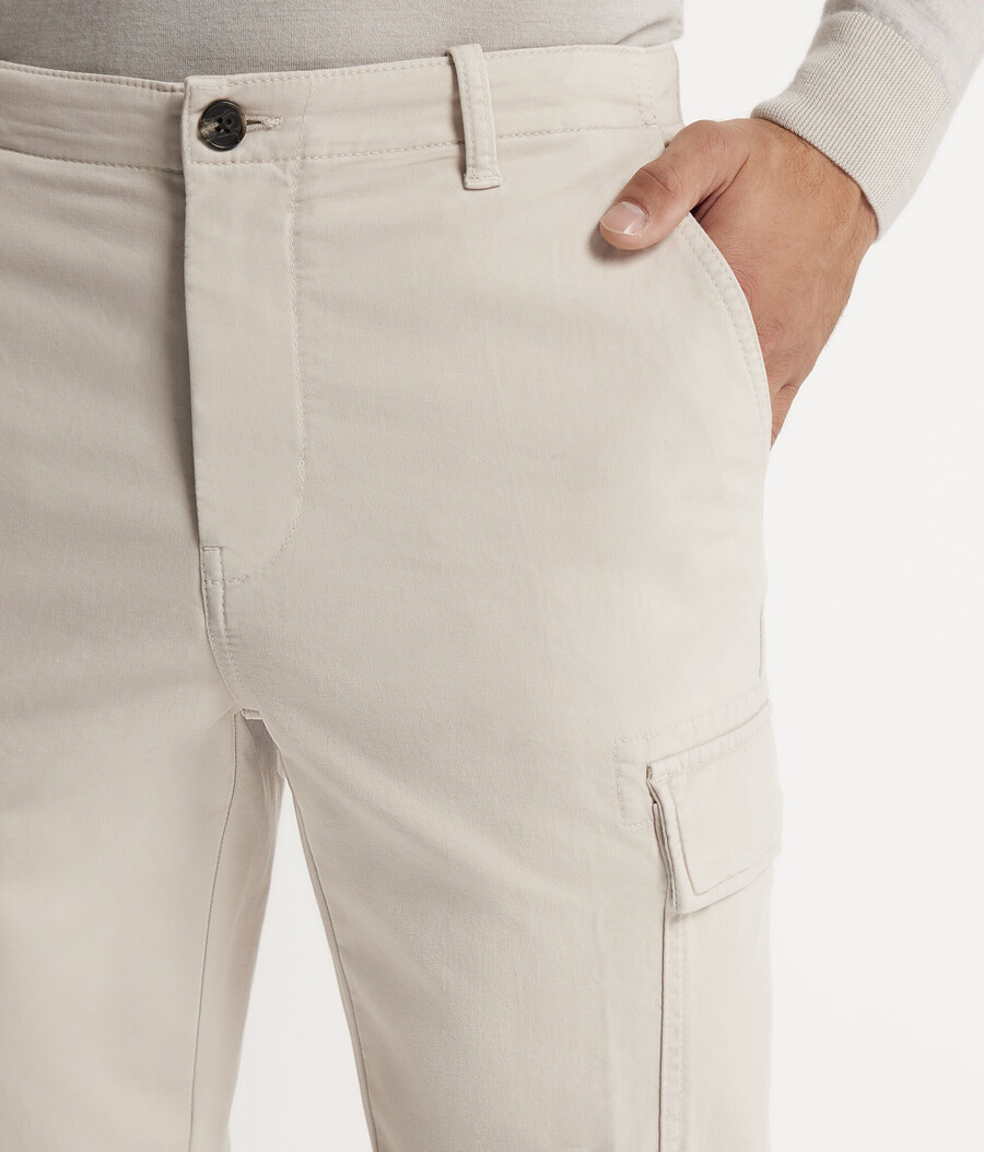 pantaloni cargo