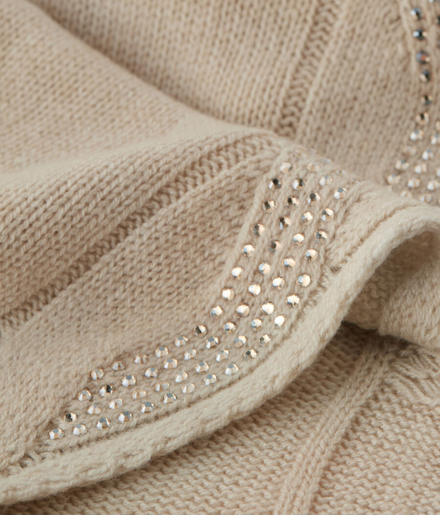 sciarpa in cashmere ultra morbido con lavorazione a trecce e strass