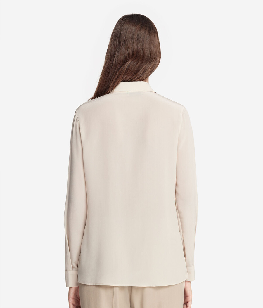 camicia di seta con colletto