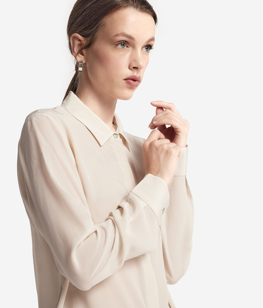 camicia con colletto in seta
