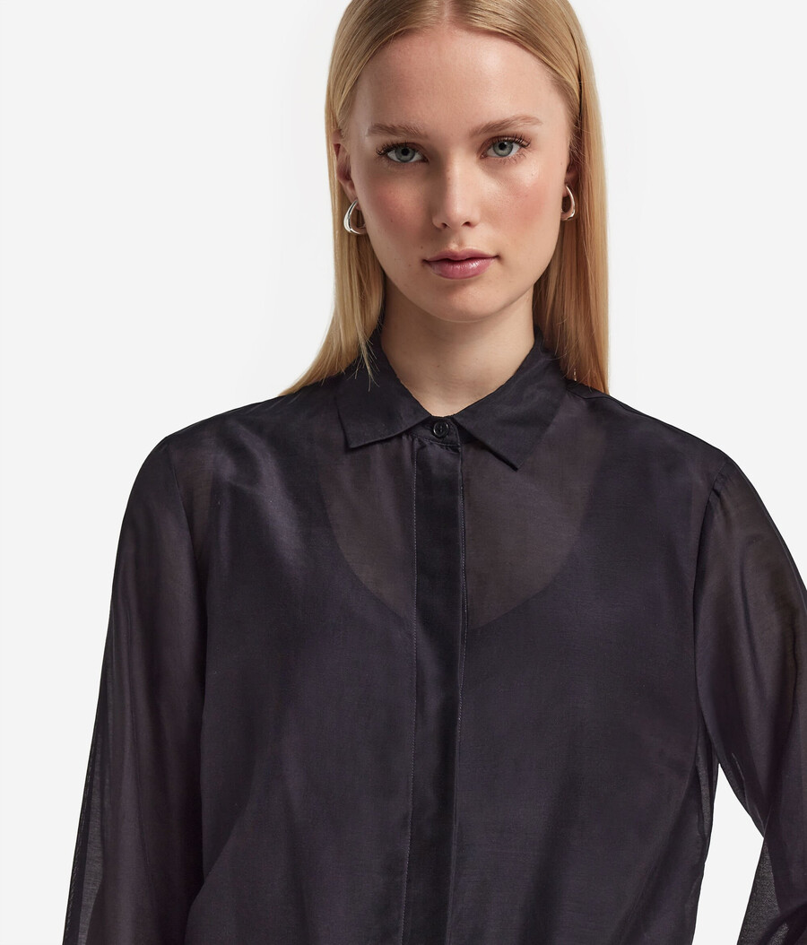 camicia con colletto in mussola di cotone