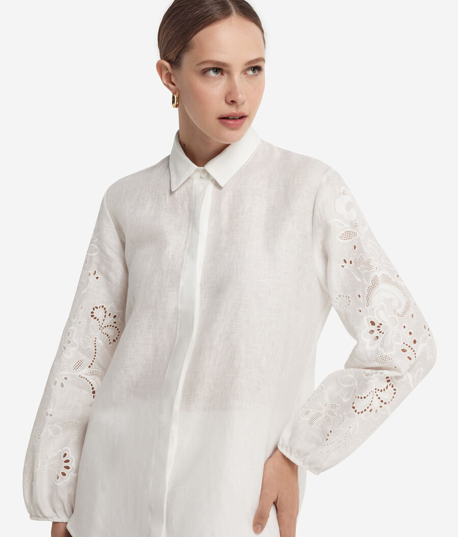 camicia di lino ricamata