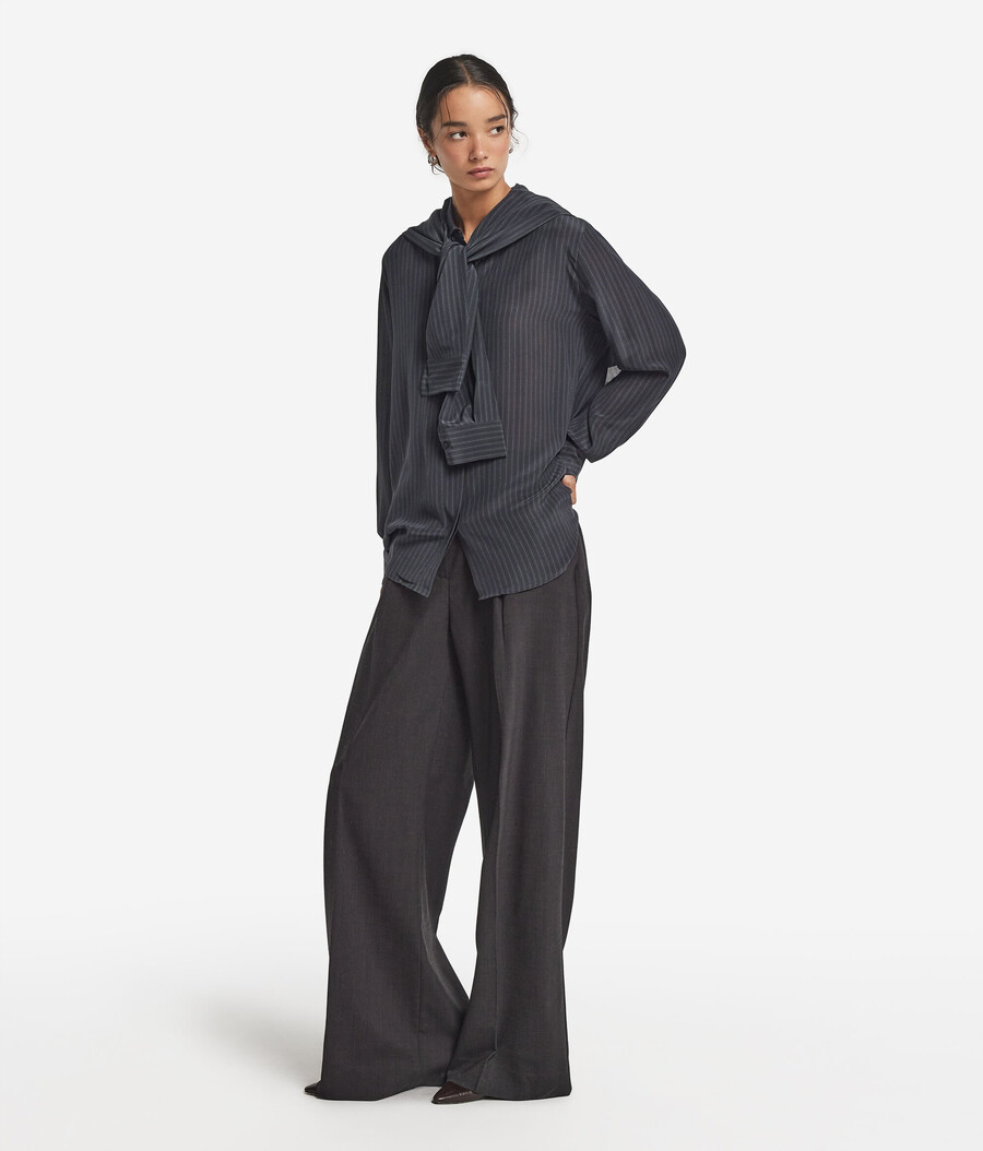 camicia in seta stampata con colletto